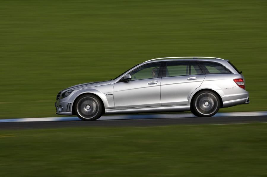  Mercedes-Benz C63 AMG Estate 2007 года  (фото 14 из 14)